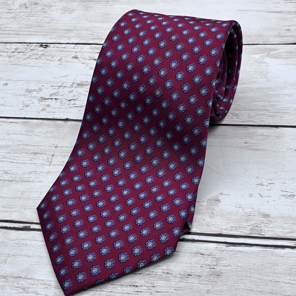 Van Heusen Men's Burgundy Blue Floral Medallion Pattern Necktie Classic Fit
